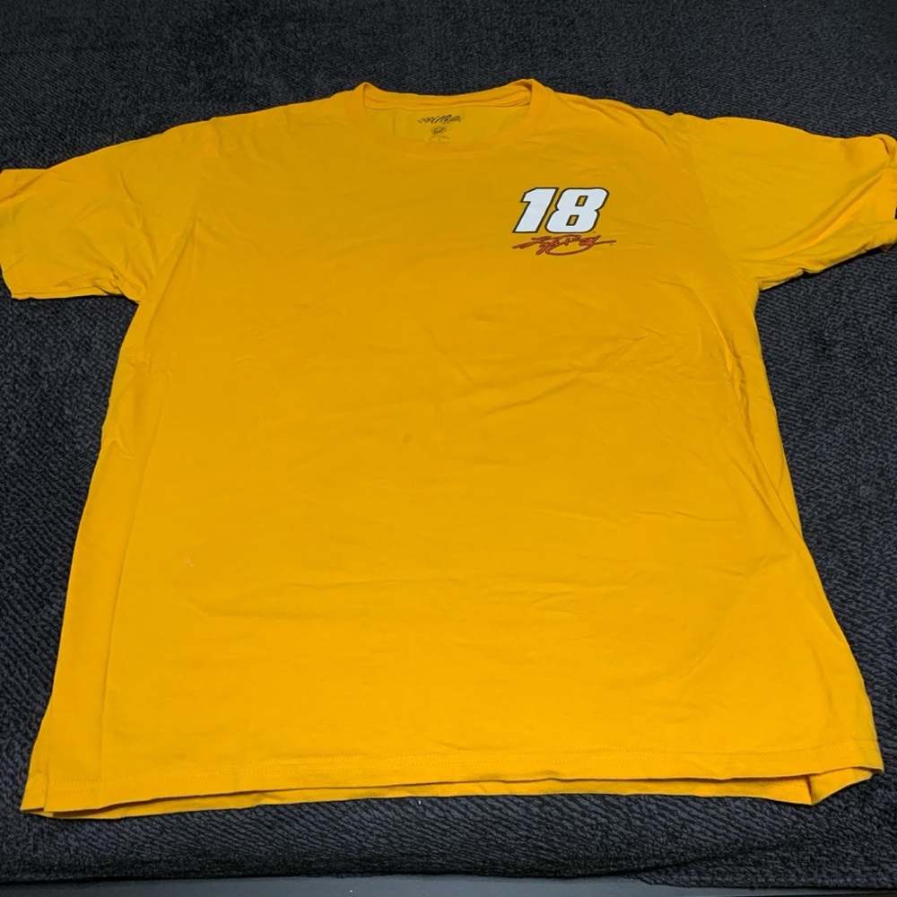 Nascar Kyle Busch Yellow Short Sleeve Tee